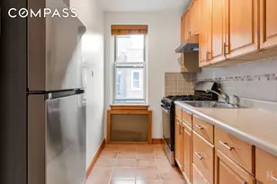 39-25 51st St, New York City, NY 11377 - Photo 8