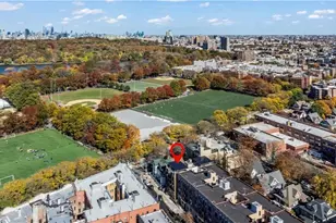 9 Argyle Rd, New York City, NY 11218 - Photo 20