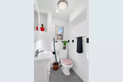 345 Dormans Court, New York City, NY 11693 - Photo 8