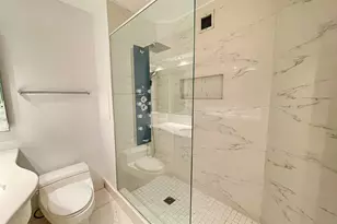 330 E 38th St, New York City, NY 10016 - Photo 10