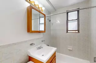 301 E 38th St, New York City, NY 10016 - Photo 8