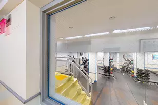 301 E 38th St, New York City, NY 10016 - Photo 16