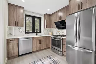 1546 Broadway, New York City, NY 11221 - Photo 4