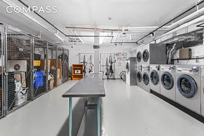 319 W 18th Street #5I, New York, NY 10011 - Photo 12