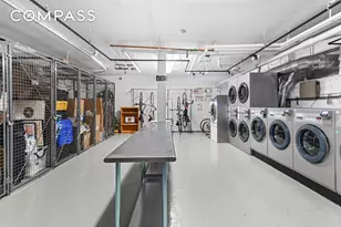 319 W 18th St, New York, NY 10011 - Photo 12