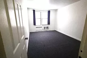 87-20 175th St, Jamaica, NY 11365 - Photo 4