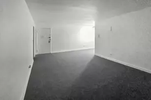 87-20 175th St, Jamaica, NY 11365 - Photo 2