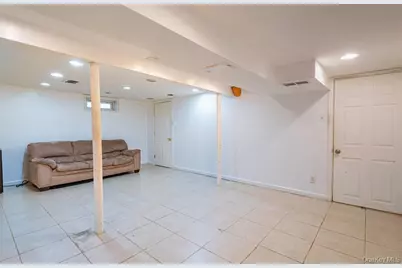 78-36 271st Street, New York City, NY 11040 - Photo 16