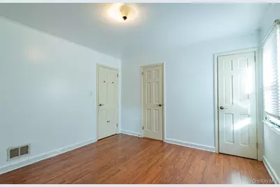 78-36 271st Street, New York City, NY 11040 - Photo 8