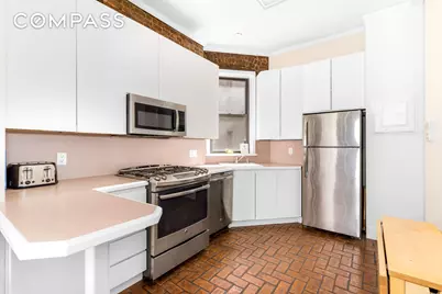 313 E 56th Street #2C, New York, NY 10022 - Photo 2