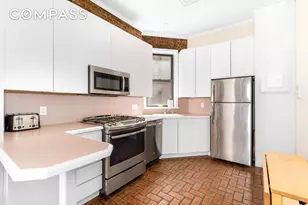 313 E 56th St, New York City, NY 10022 - Photo 2