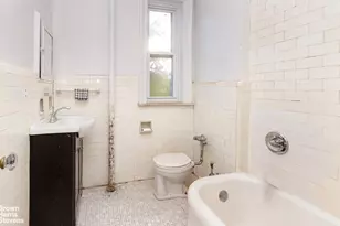 673 41st St, New York City, NY 11232 - Photo 6