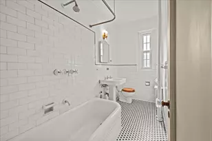 525 W 238th St, New York City, NY 10463 - Photo 20