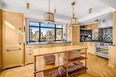 44 E 67th Street #11D, New York City, NY 10065 - Photo 2