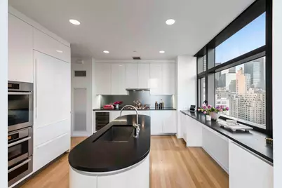 50 United Nations Plaza #17-B, New York, NY 10017 - Photo 10