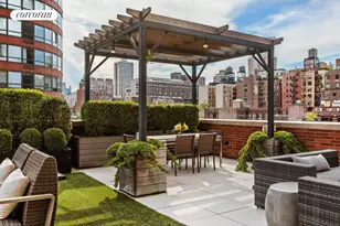 200 E 95th St, New York City, NY 10128 - Photo 4