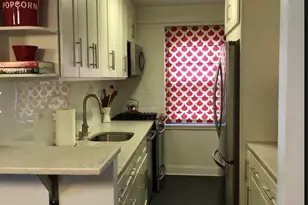 200 E 36th St, New York City, NY 10016 - Photo 2