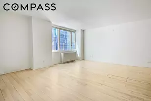 322 W 57th St, New York City, NY 10019 - Photo 2