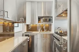 160 W 66th St, New York, NY 10023 - Photo 4