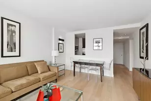 160 W 66th St, New York City, NY 10023 - Photo 2