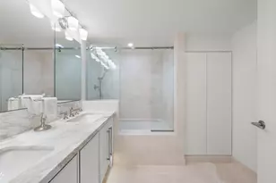 160 Central Park S, New York City, NY 10019 - Photo 8