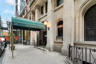 205 W 54th St, New York, NY 10019 - Photo 12