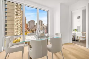 255 E 74th St, New York City, NY 10021 - Photo 2