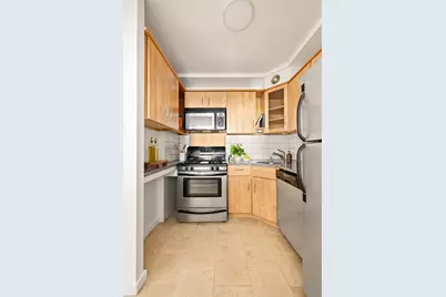 337 E 50th Street #5E, New York City, NY 10022 - Photo 10