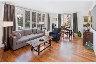 250 E 53rd Street #404, New York, NY 10022 - Photo 1