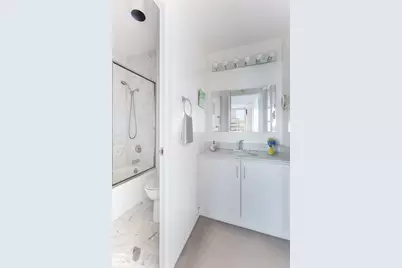 117 E 57th Street #47E, New York City, NY 10022 - Photo 8