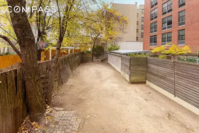 610 E 181st Street, New York City, NY 10457 - Photo 10