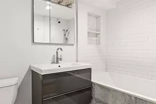 250 E 25th St, New York City, NY 11226 - Photo 12