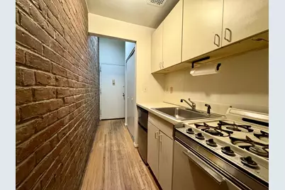 137 Christopher Street #1B, New York City, NY 10014 - Photo 2
