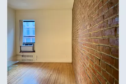 137 Christopher Street #1B, New York City, NY 10014 - Photo 4