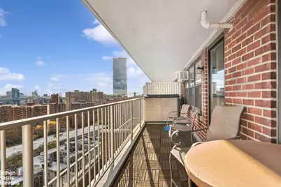 264 E Broadway #C1905, New York City, NY 10002 - Photo 4