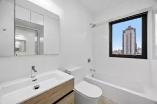 200 E 61st St, New York City, NY 10065 - Photo 8