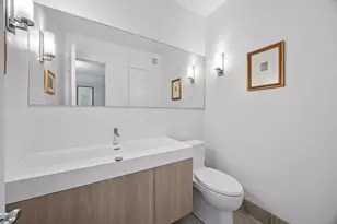 200 E 61st St, New York City, NY 10065 - Photo 6