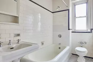 433 W 34th St., New York City, NY 10001 - Photo 10