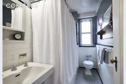 433 W 34th Street #6A, New York City, NY 10001 - Photo 4