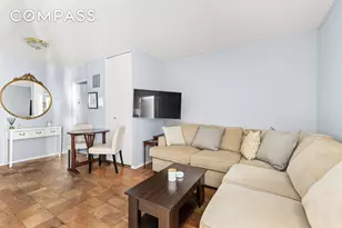 301 E 45th St, New York City, NY 10017 - Photo 2