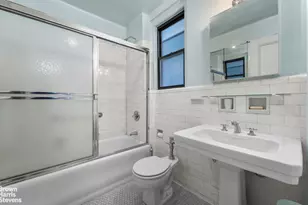 322 W 72nd St, New York City, NY 10023 - Photo 8
