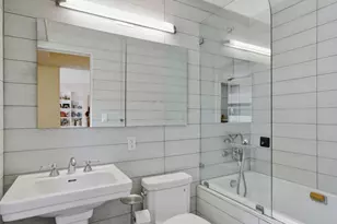 1065 Park Ave, New York City, NY 10128 - Photo 8