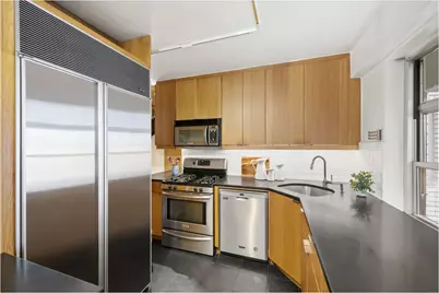 70 E 10th Street #11L, New York City, NY 10003 - Photo 4