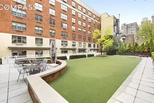 516 W 47th St, New York City, NY 10036 - Photo 14