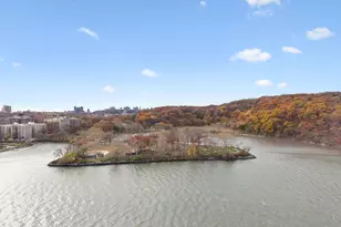 2400 Johnson Ave, New York City, NY 10463 - Photo 12