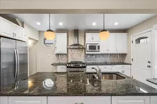 70-43 Nansen St, New York City, NY 11375 - Photo 14