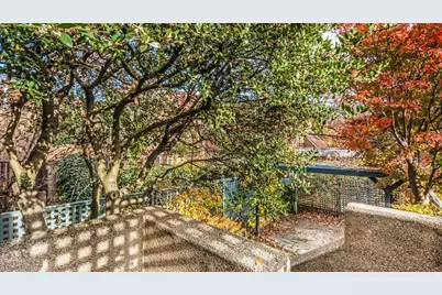 40 Slocum Crescent, New York City, NY 11375 - Photo 12