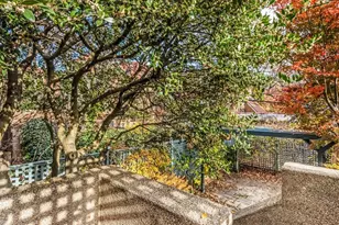 40 Slocum Crescent, New York City, NY 11375 - Photo 12