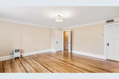 40 Slocum Crescent, New York City, NY 11375 - Photo 16