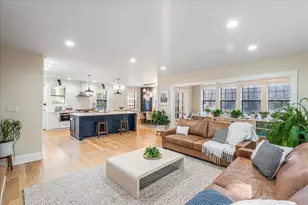 116-33 Union Tpke, New York City, NY 11375 - Photo 6